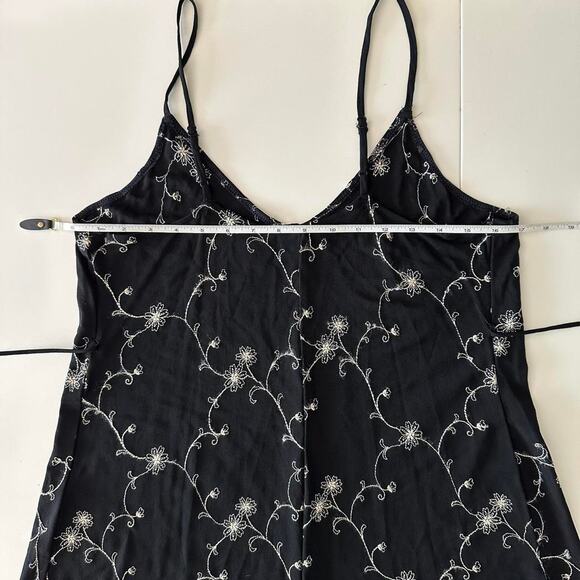 handmade black and white floral embroidery micro mini dress - Picture 6 of 8